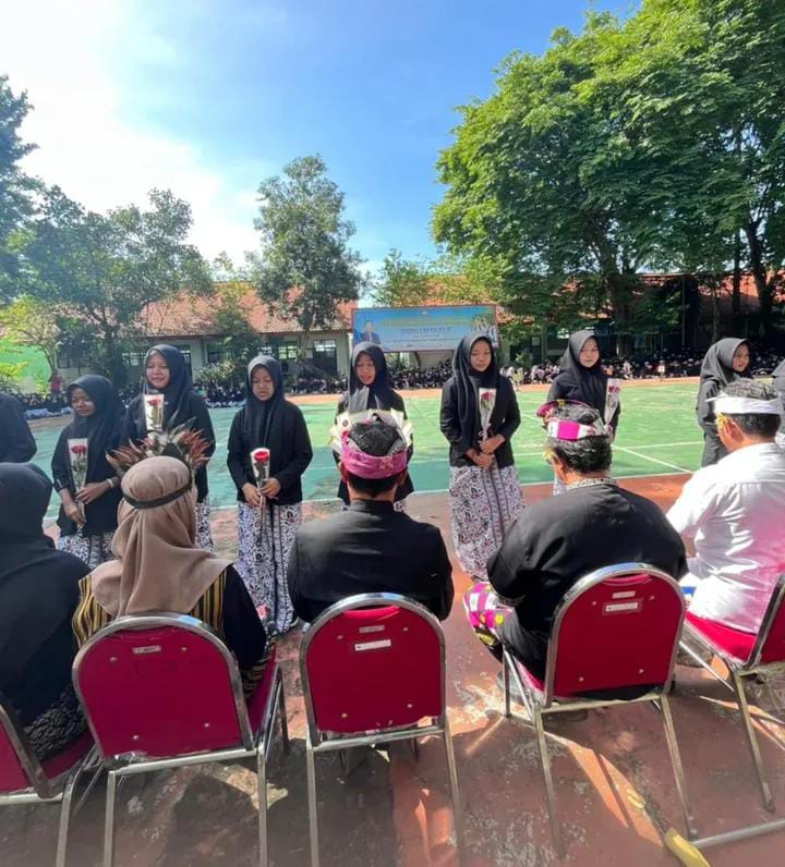 PERINGATAN HARI GURU